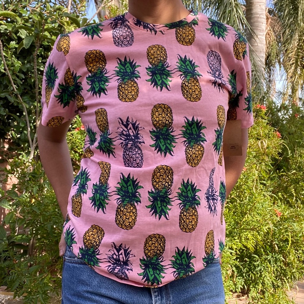 pineapple tee